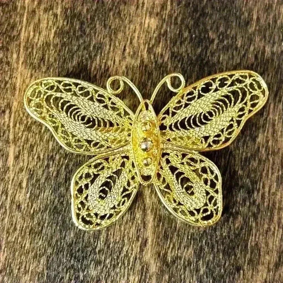 Butterfly Brooches Delicate gold tone and Abalone silver tone - Picture 3 of 10